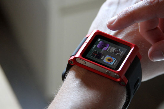 2010-12-19-Scott-Wilson-iPod-nano-watch-01.jpg