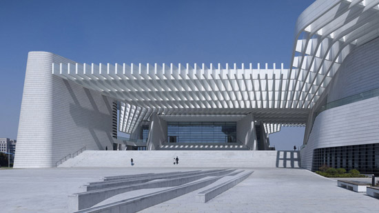 [تصویر:  2011-4-6-Qingdao-Grand-Theater-Building-02.jpg]