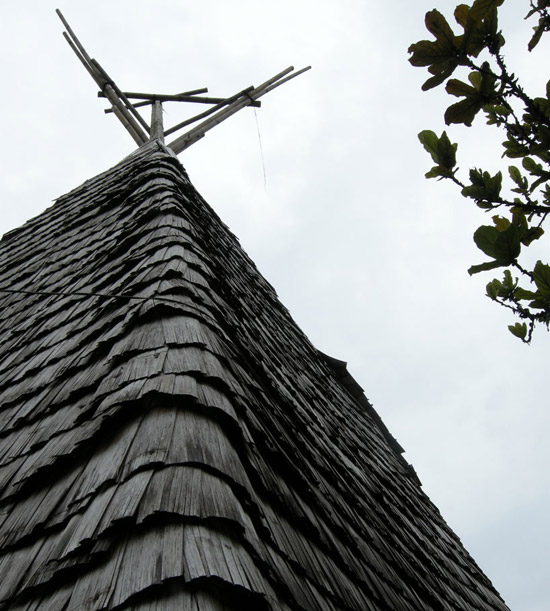 [تصویر:  2011-5-3-Bamboo-Church-by-Eugenius-Pradipto-02.jpg]